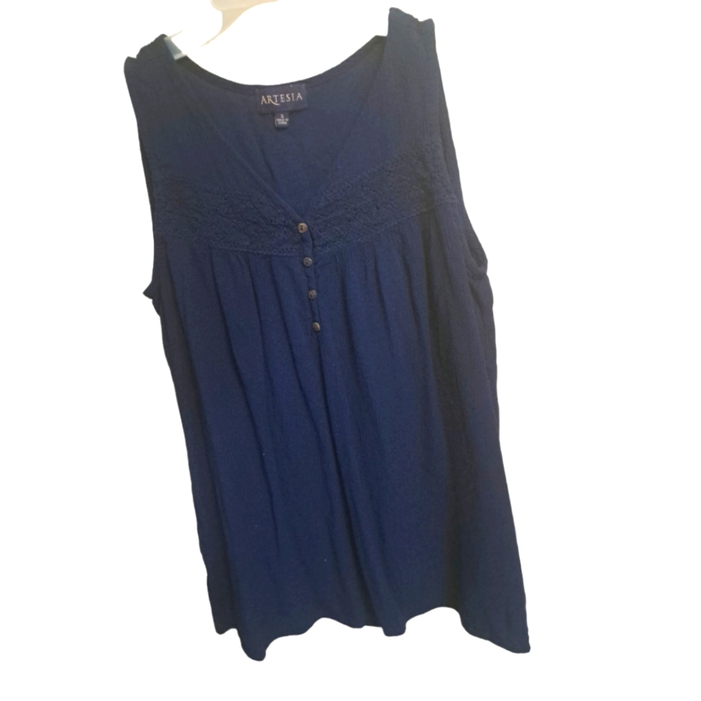 Artesia blue sleeveless top size small